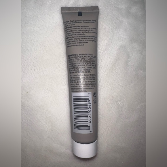 Living Proof Travel Haircare Set – Shampoo, Conditioner, Styling & Dry Shampoo - Picture 6 of 10